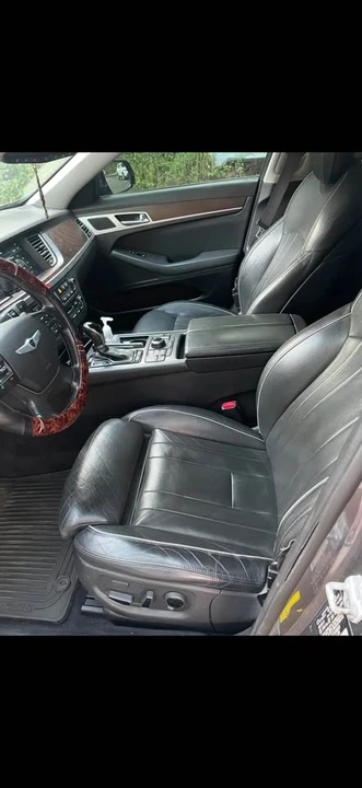 2015 Hyundai Genesis - Image 3 of 5