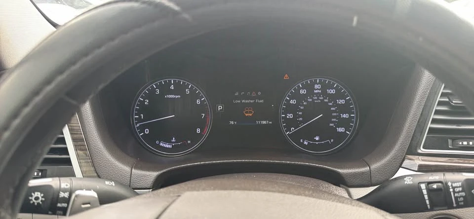 2015 Hyundai Genesis - Image 11 of 12
