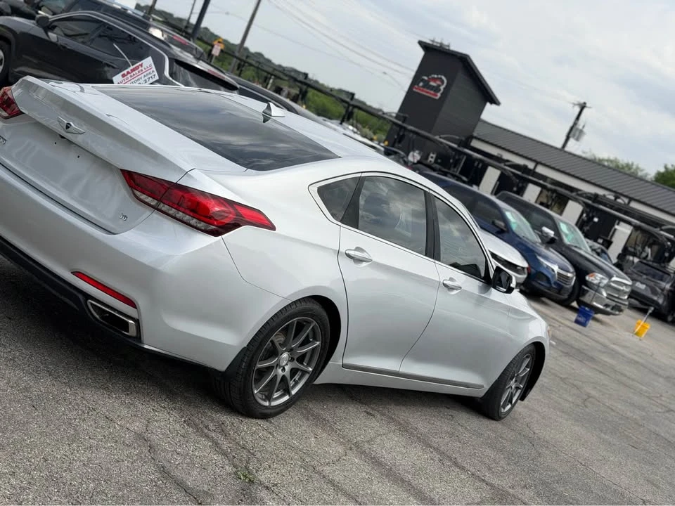 2015 Hyundai Genesis - Image 6 of 12