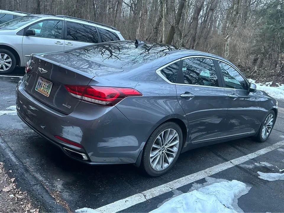 2015 Hyundai Genesis - Image 2 of 18