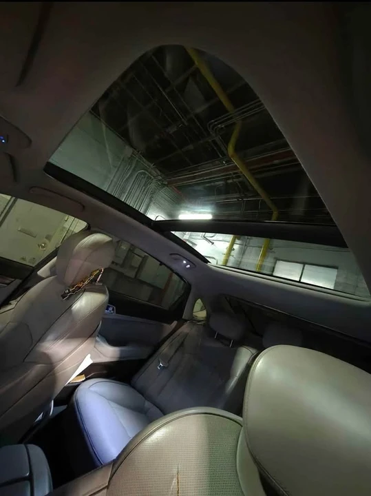 2015 Hyundai Genesis - Image 9 of 9
