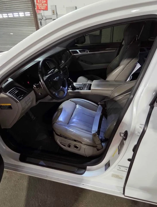 2015 Hyundai Genesis - Image 6 of 9