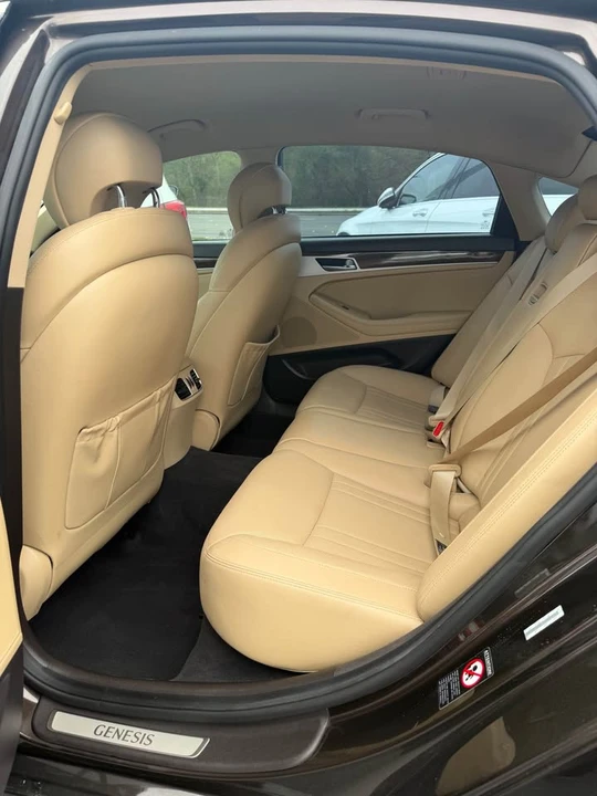 2015 Hyundai Genesis - Image 6 of 8