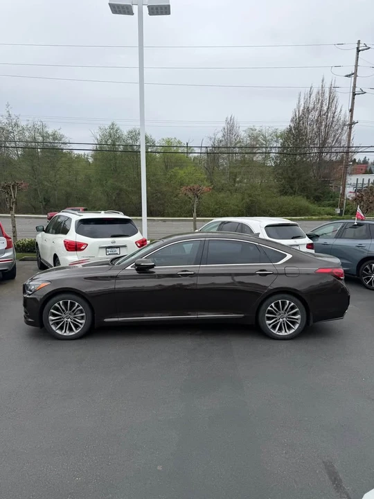 2015 Hyundai Genesis - Image 2 of 8