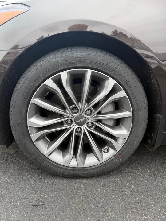 2015 Hyundai Genesis - Image 8 of 8