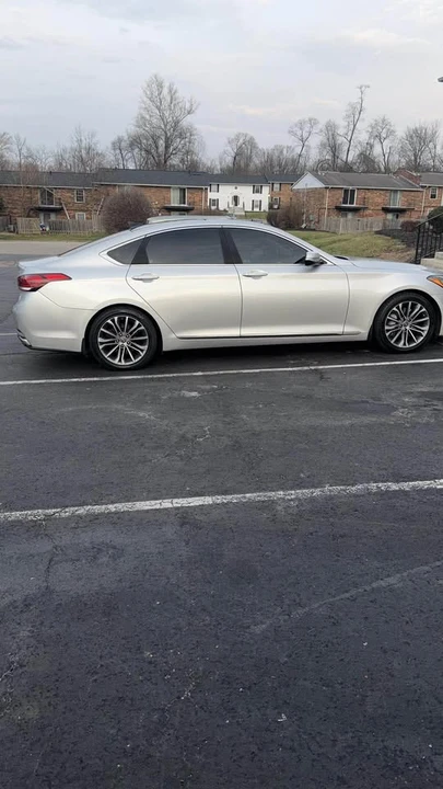 2015 Hyundai Genesis - Image 6 of 11