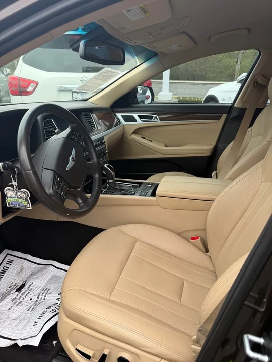 2015 Hyundai Genesis - Image 4 of 8