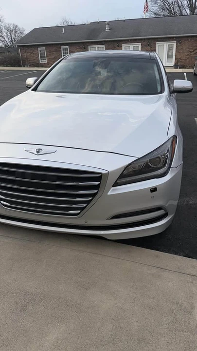 2015 Hyundai Genesis - Image 9 of 11
