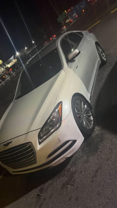 2015 Hyundai Genesis - Image 7 of 7