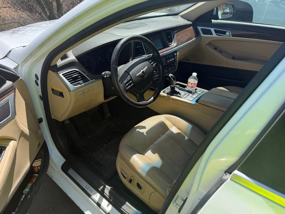 2015 Hyundai Genesis - Image 6 of 8
