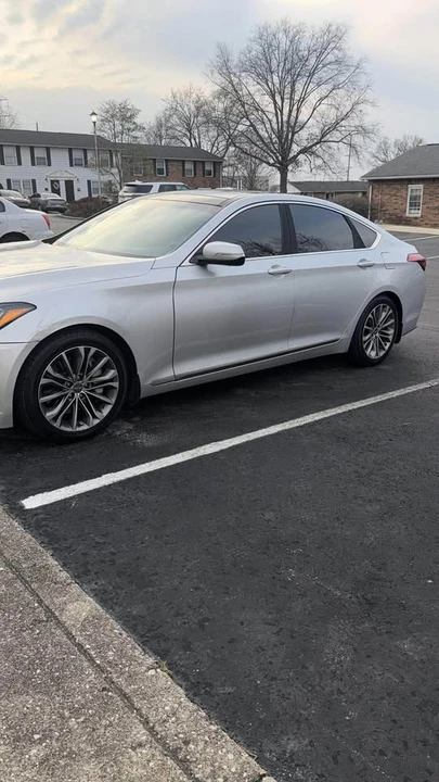 2015 Hyundai Genesis - Image 10 of 11