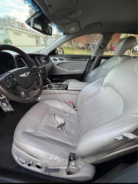 2015 Hyundai Genesis - Image 7 of 9
