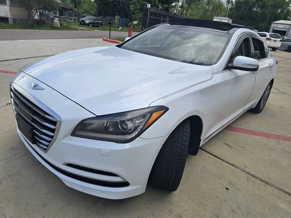 2015 Hyundai Genesis - Image 2 of 18
