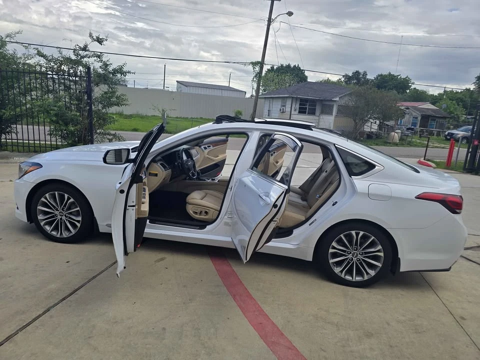 2015 Hyundai Genesis - Image 4 of 18
