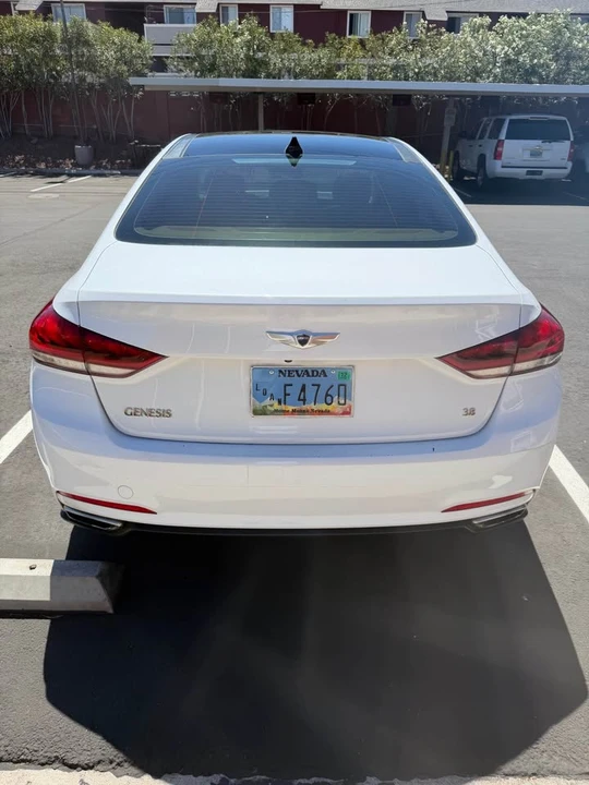2015 Hyundai Genesis - Image 6 of 11