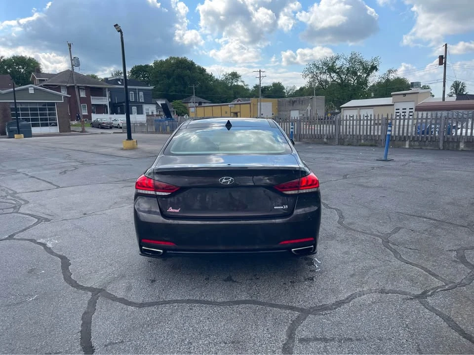 2015 Hyundai Genesis - Image 4 of 20