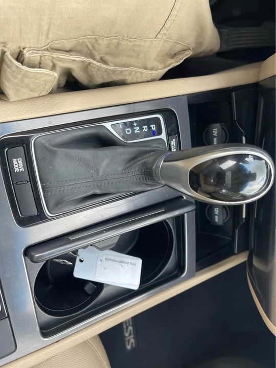 2015 Hyundai Genesis - Image 16 of 20