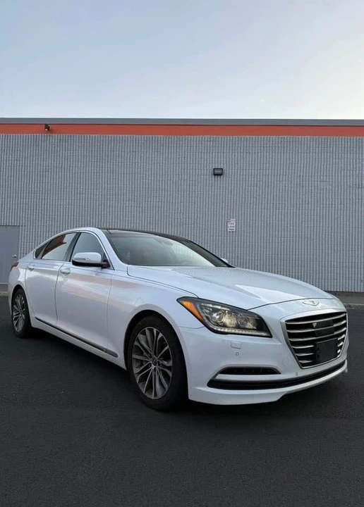 2015 Hyundai Genesis - Image 2 of 17