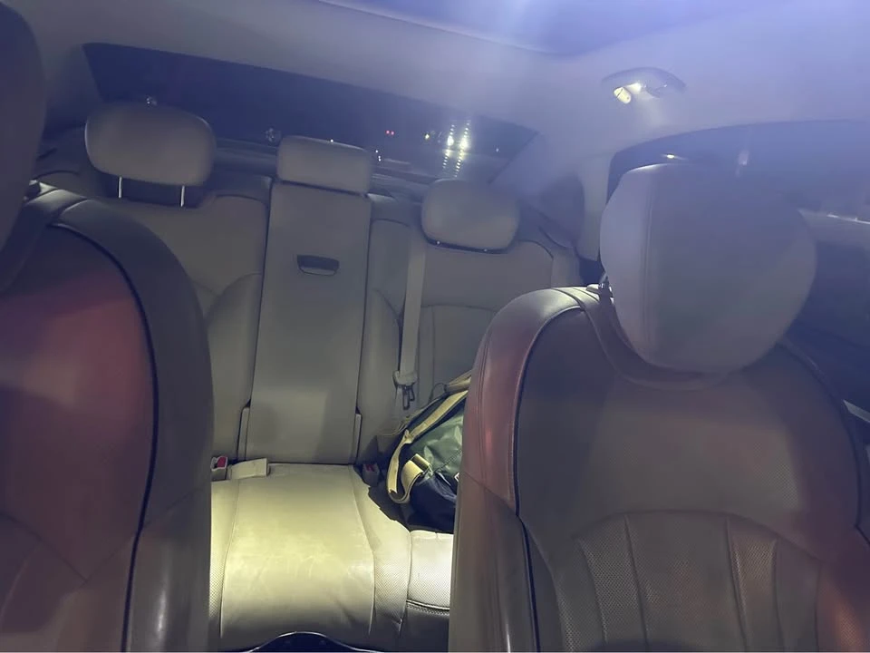 2015 Hyundai Genesis - Image 9 of 11