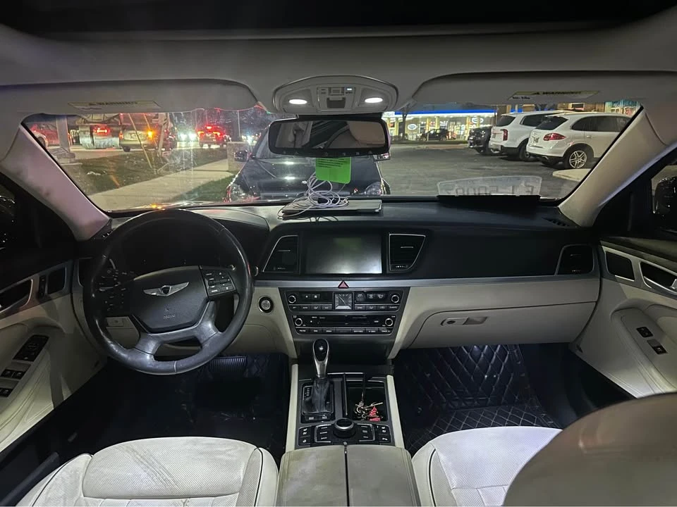 2015 Hyundai Genesis - Image 11 of 11