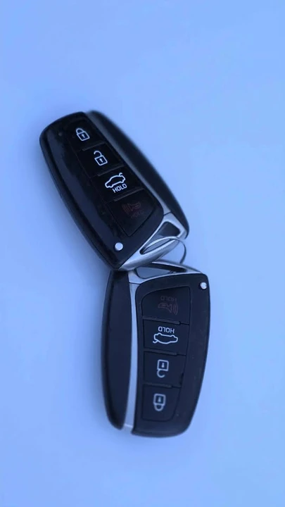 2015 Hyundai Genesis - Image 11 of 19