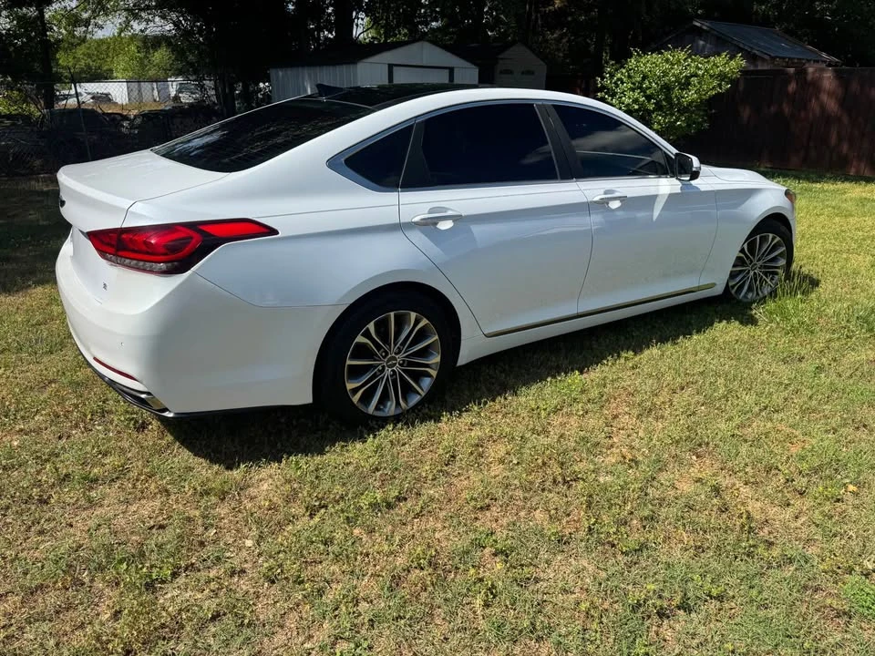 2015 Hyundai Genesis - Image 3 of 11
