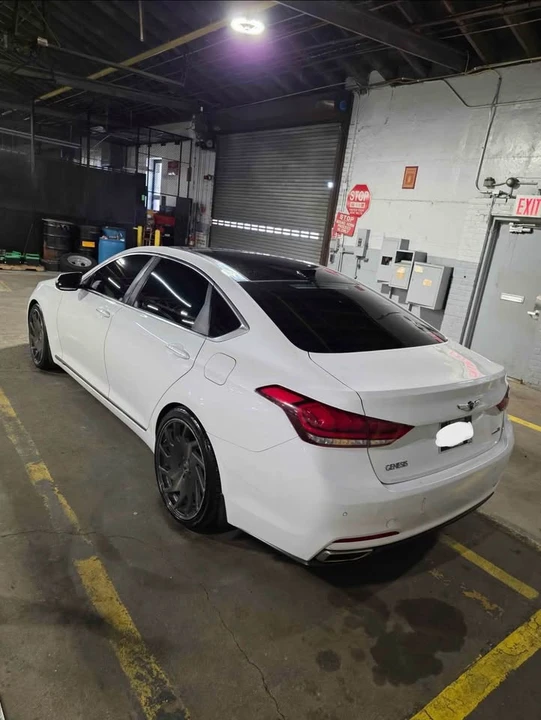 2015 Hyundai Genesis - Image 3 of 9