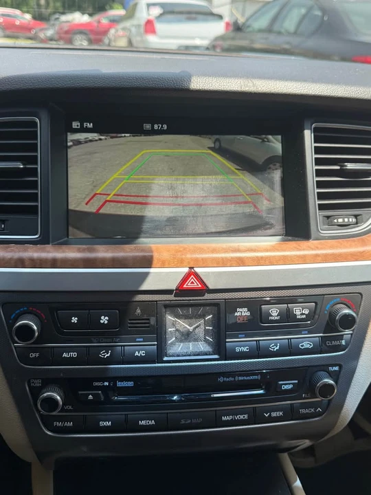 2015 Hyundai Genesis - Image 17 of 17