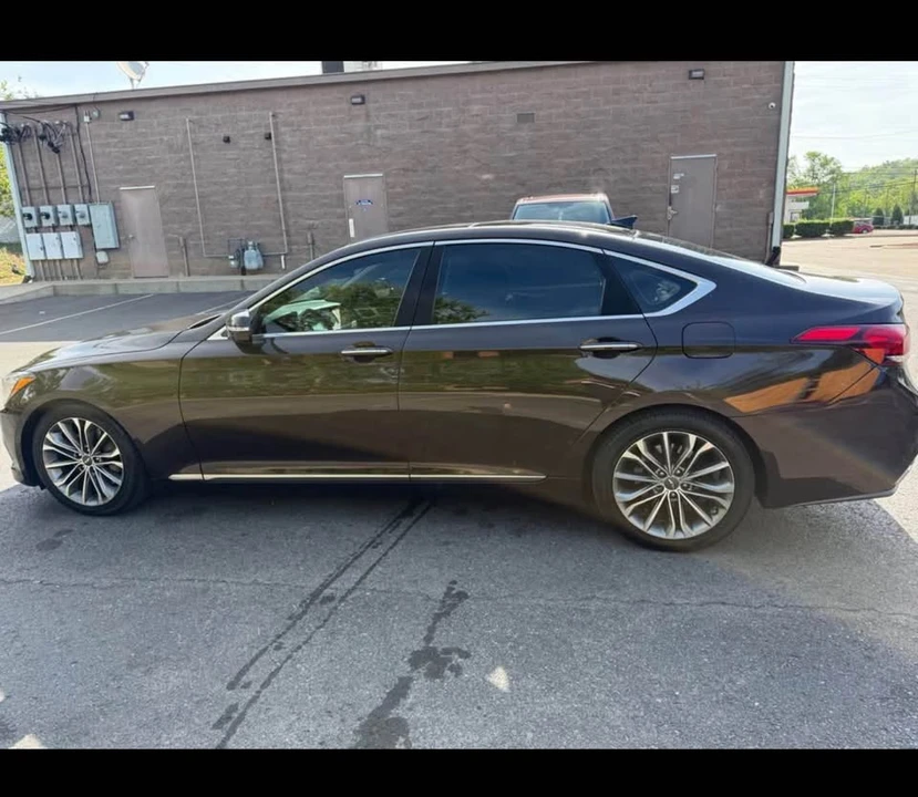 2015 Hyundai Genesis - Image 4 of 17