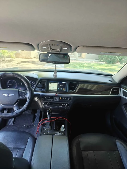 2015 Hyundai Genesis - Image 10 of 14