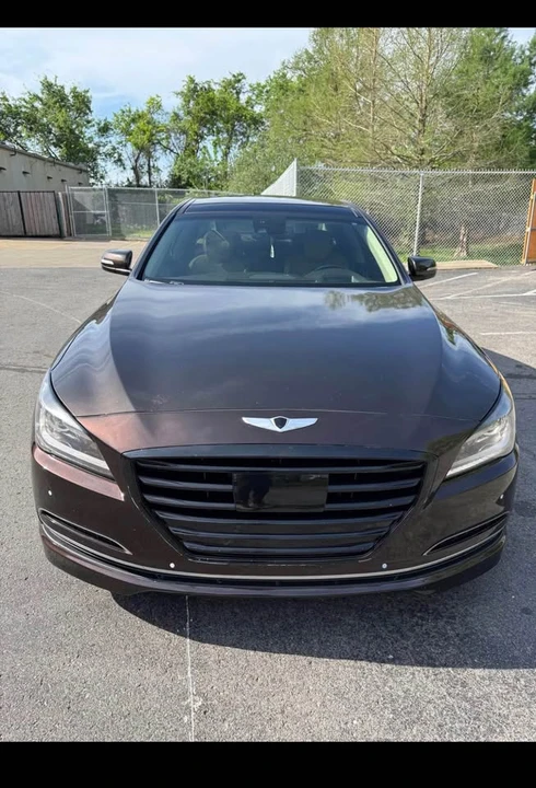 2015 Hyundai Genesis - Image 2 of 17