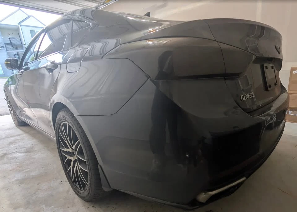 2015 Hyundai Genesis - Image 16 of 18