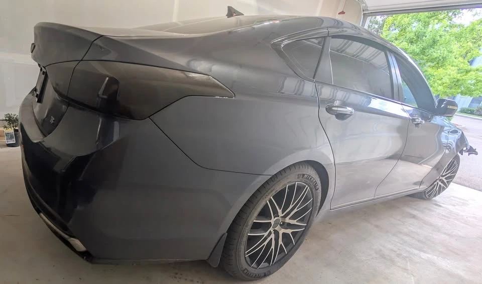2015 Hyundai Genesis - Image 17 of 18