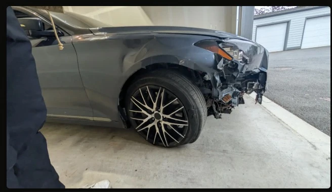2015 Hyundai Genesis - Image 5 of 18