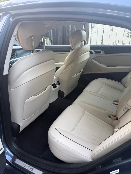 2015 Hyundai Genesis - Image 6 of 13