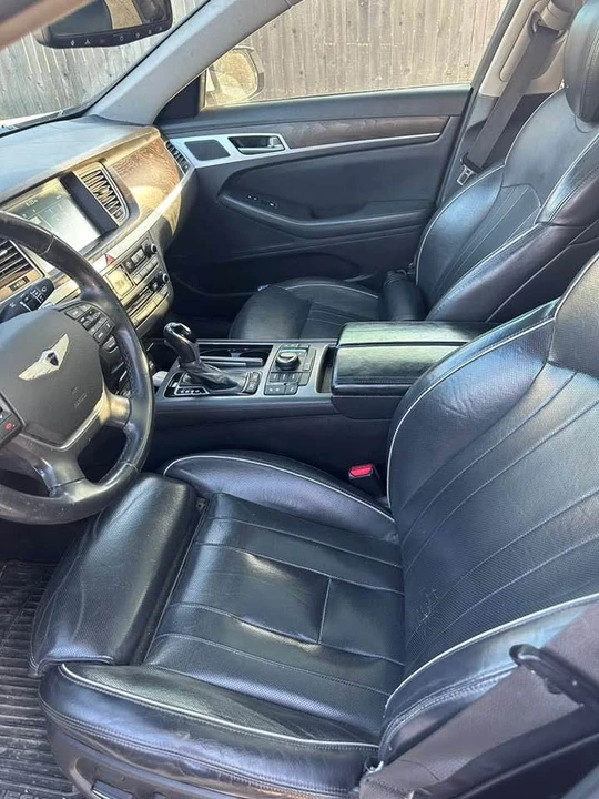 2015 Hyundai Genesis - Image 3 of 14