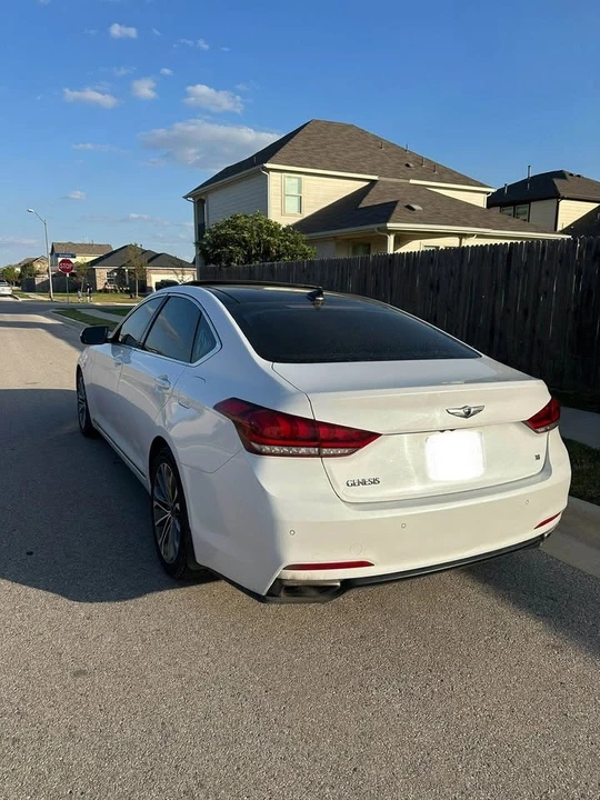 2015 Hyundai Genesis - Image 3 of 10