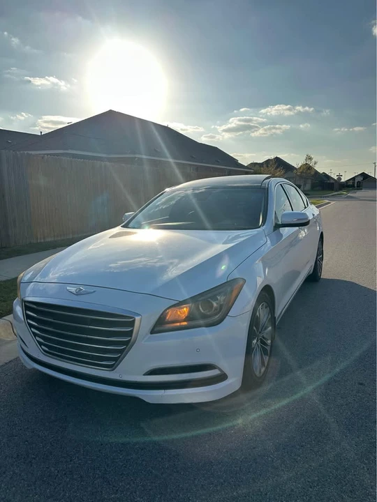 2015 Hyundai Genesis - Image 3 of 10
