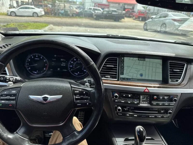 2015 Hyundai Genesis - Image 10 of 18
