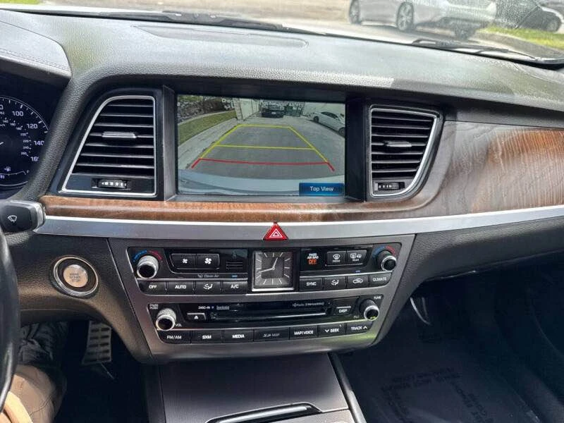 2015 Hyundai Genesis - Image 12 of 18