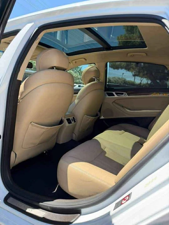 2015 Hyundai Genesis - Image 18 of 18