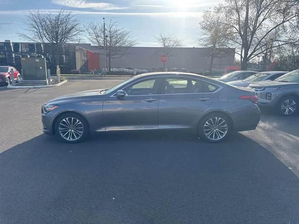 2015 Hyundai Genesis - Image 2 of 7