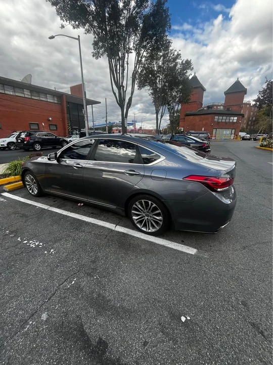 2015 Hyundai Genesis - Image 7 of 19