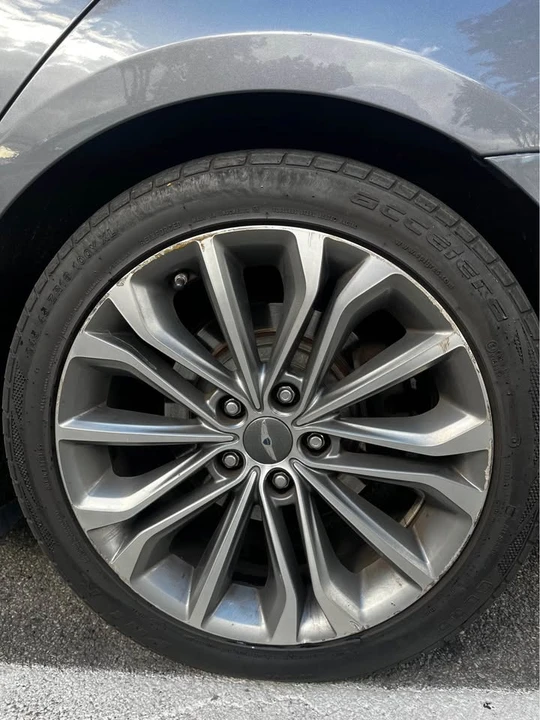 2015 Hyundai Genesis - Image 8 of 19