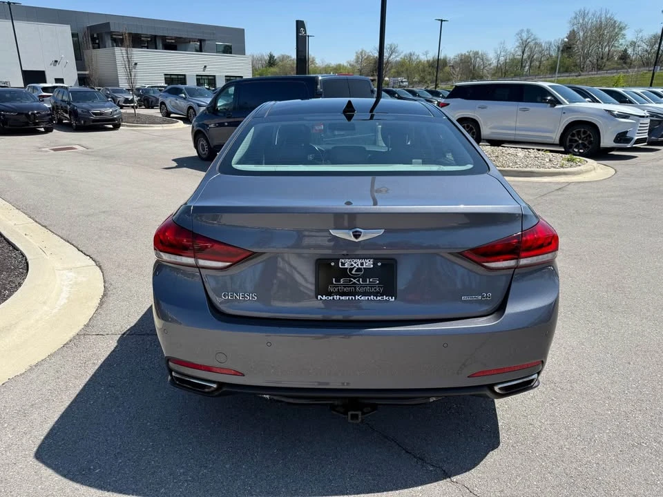 2015 Hyundai Genesis - Image 9 of 20