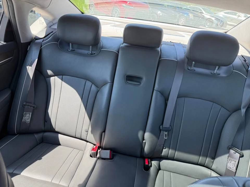 2015 Hyundai Genesis - Image 12 of 20