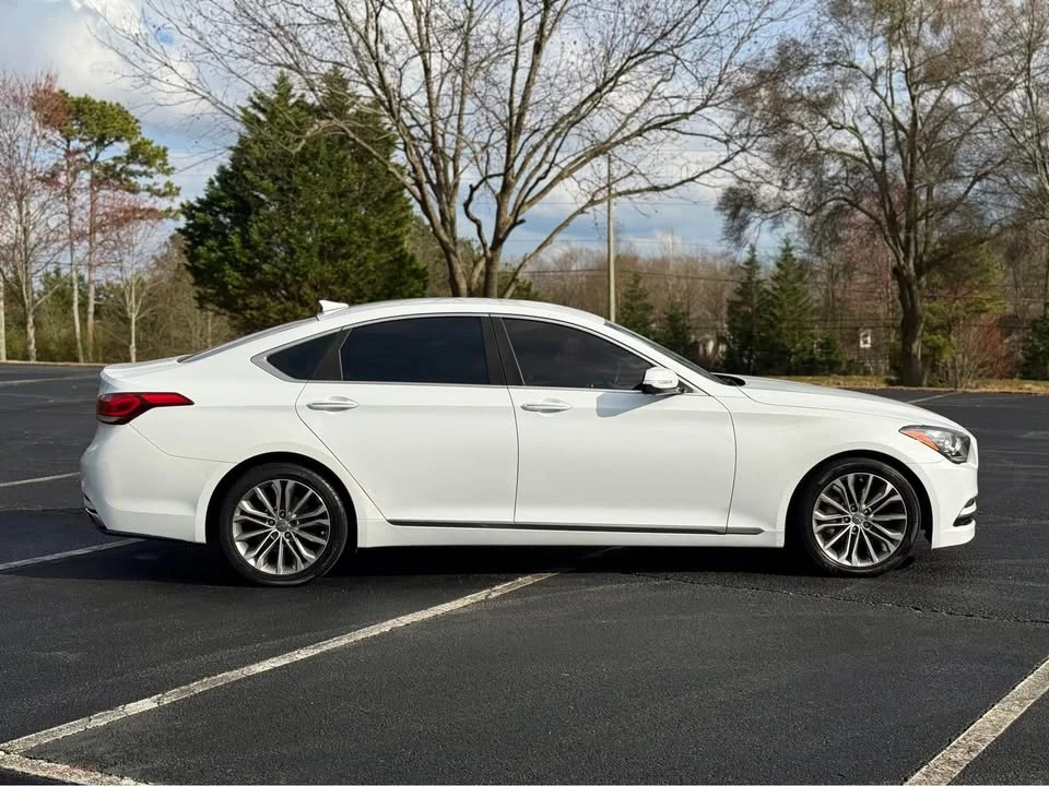 2015 Hyundai Genesis - Image 7 of 19