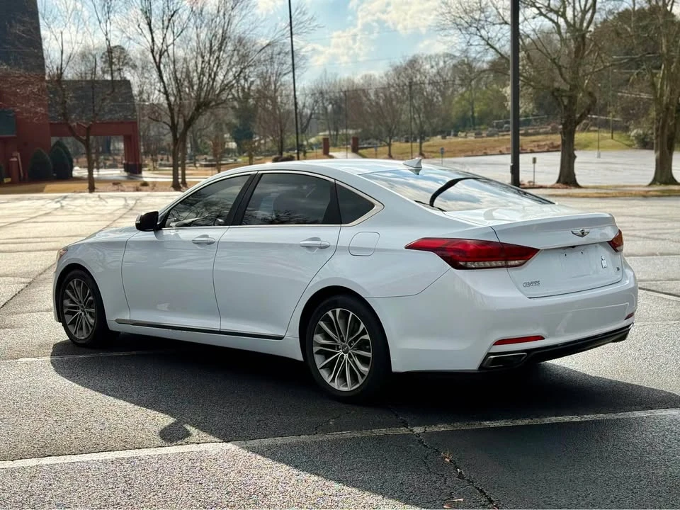 2015 Hyundai Genesis - Image 4 of 19