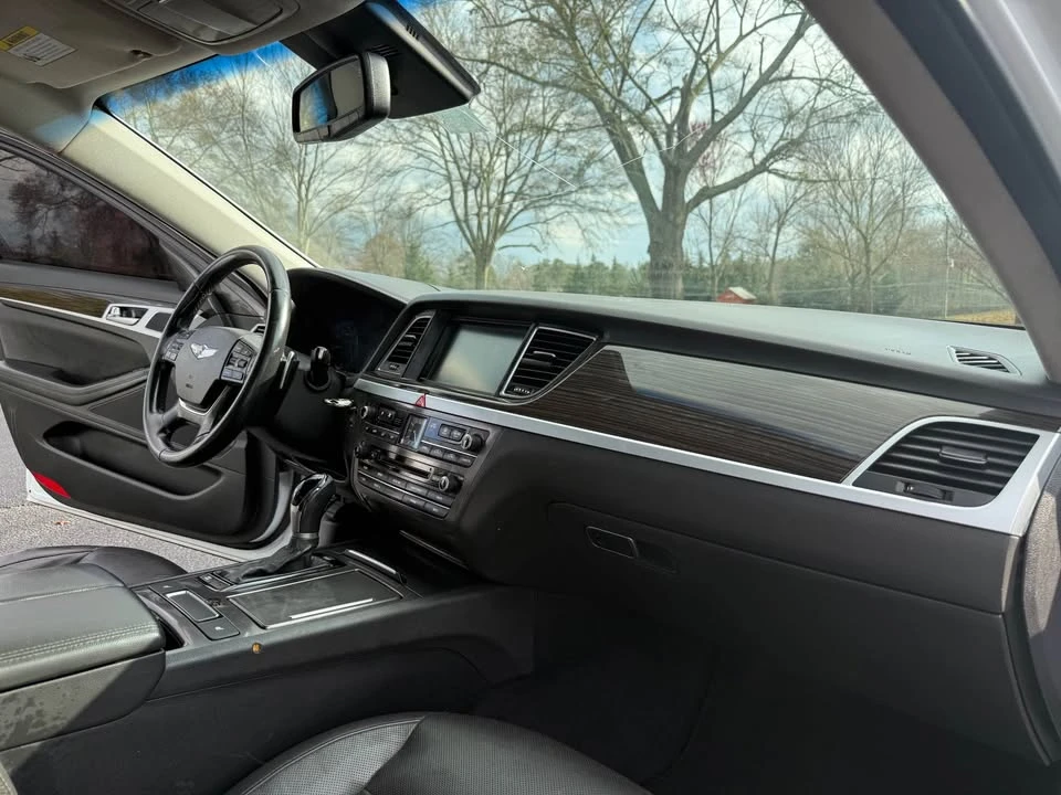 2015 Hyundai Genesis - Image 19 of 19