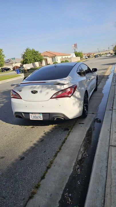 2015 Hyundai Genesis Coupe - Image 4 of 12